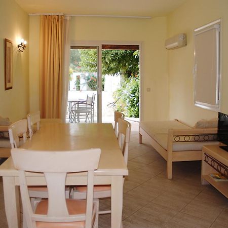 Ágios Nikólaos Almiros Apartments מראה חיצוני תמונה