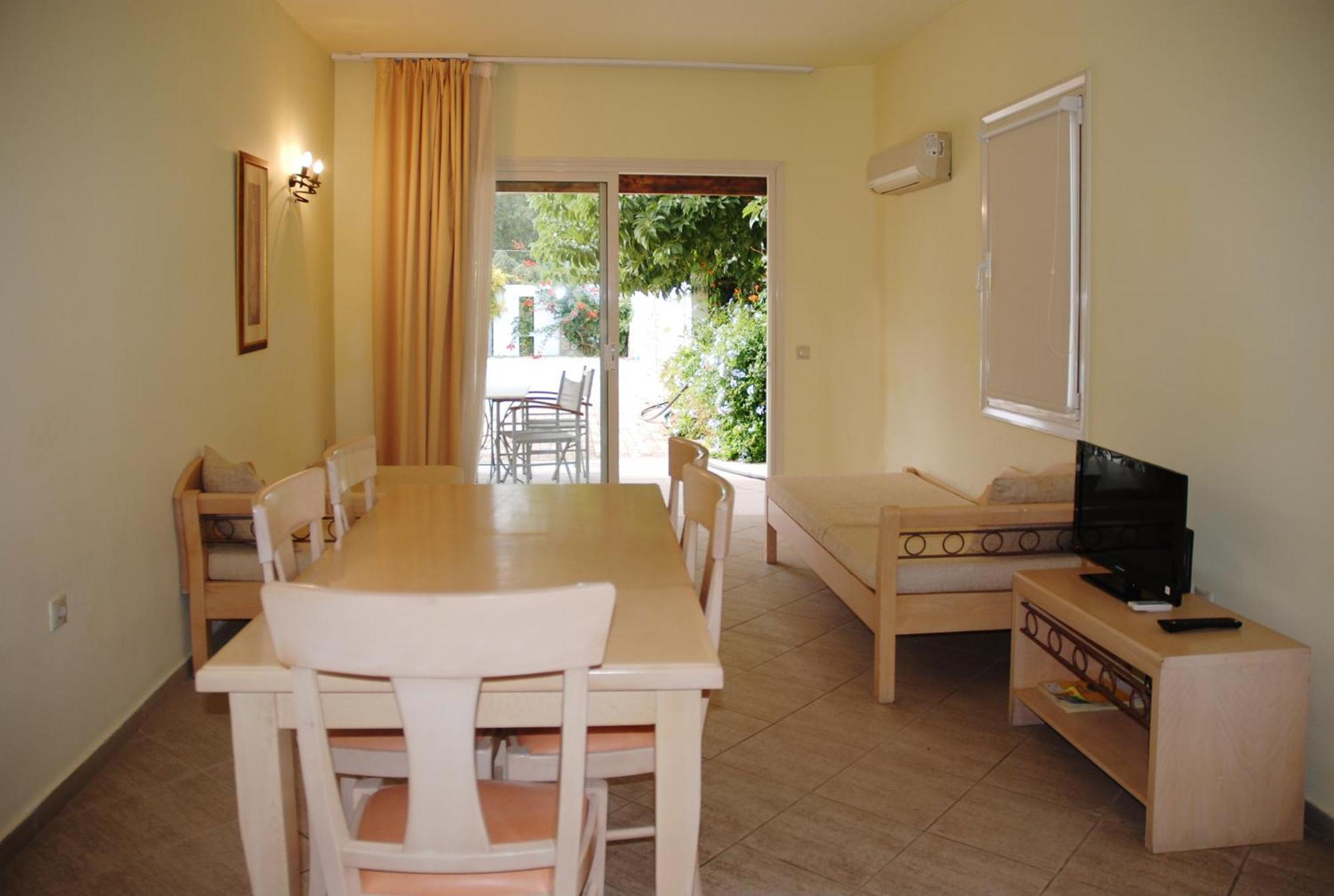 Ágios Nikólaos Almiros Apartments מראה חיצוני תמונה